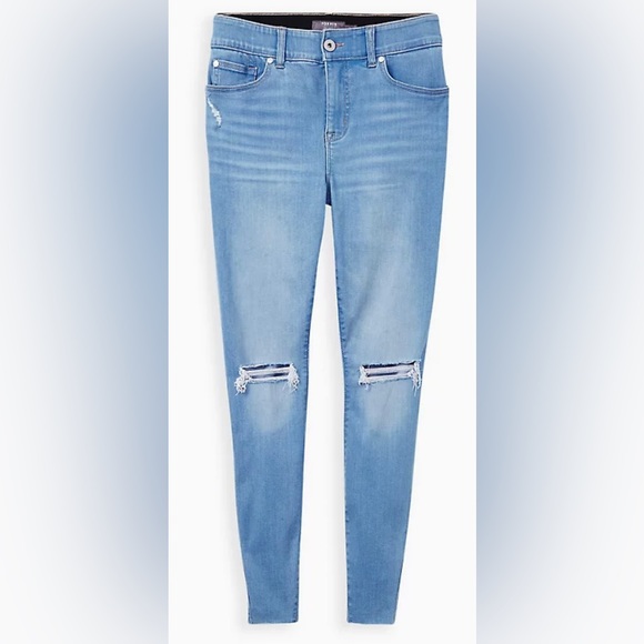 Torrid ripped skinny jeans - Picture 1 of 1